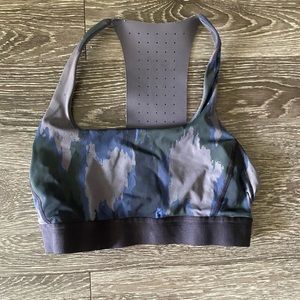 Lululemon sports bra *Will do bundled deals